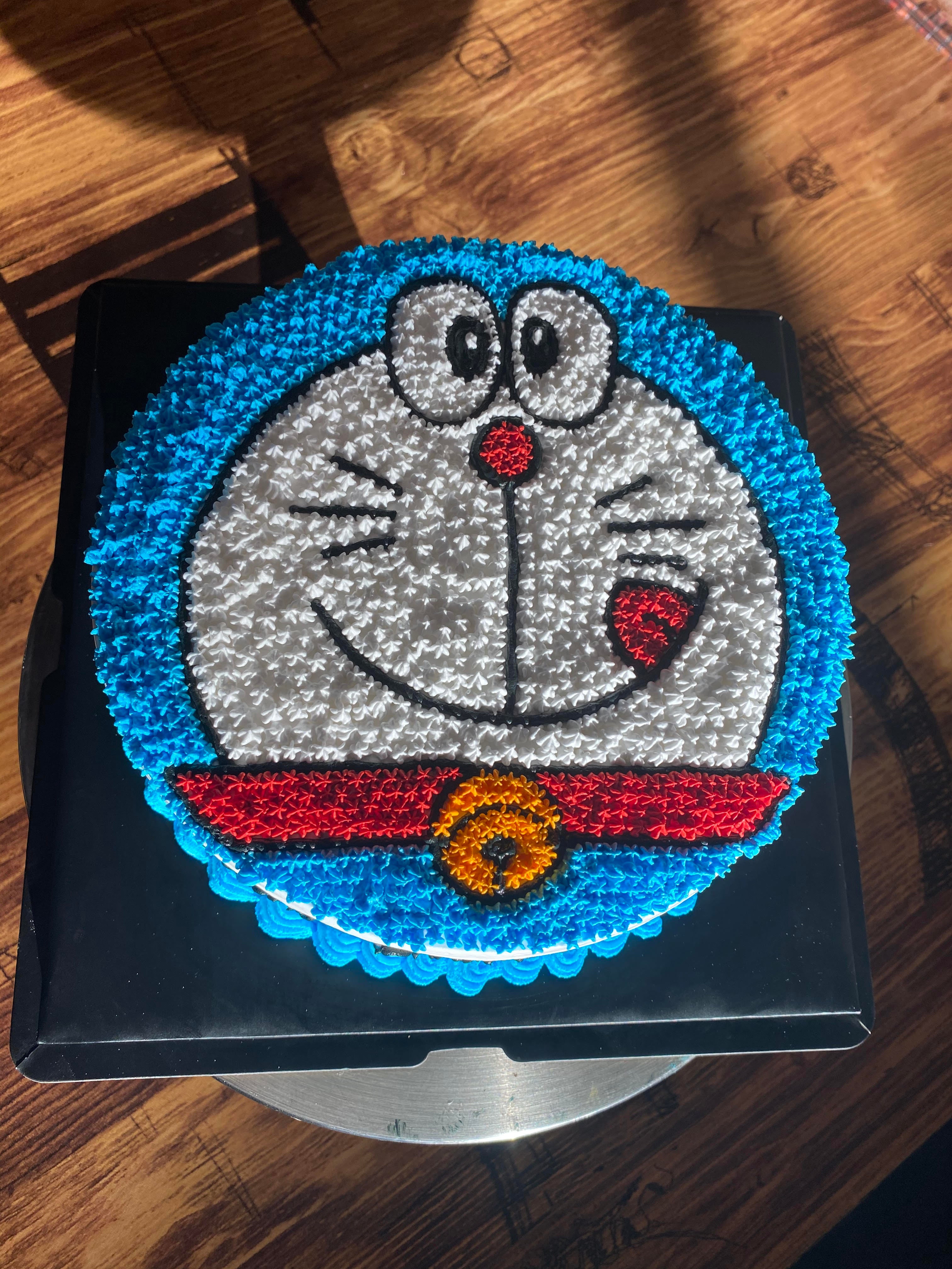 Doraemon cake - Decorated Cake by Simona - CakesDecor